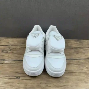 Fórum x Prada White