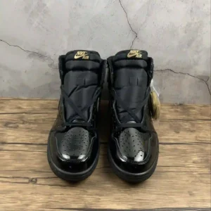 Air Jordan 1 High Black Metallic Gold