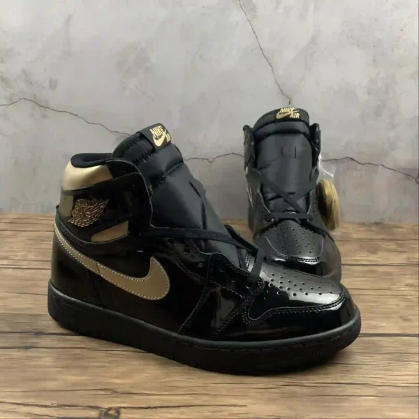 Air Jordan 1 High Black Metallic Gold