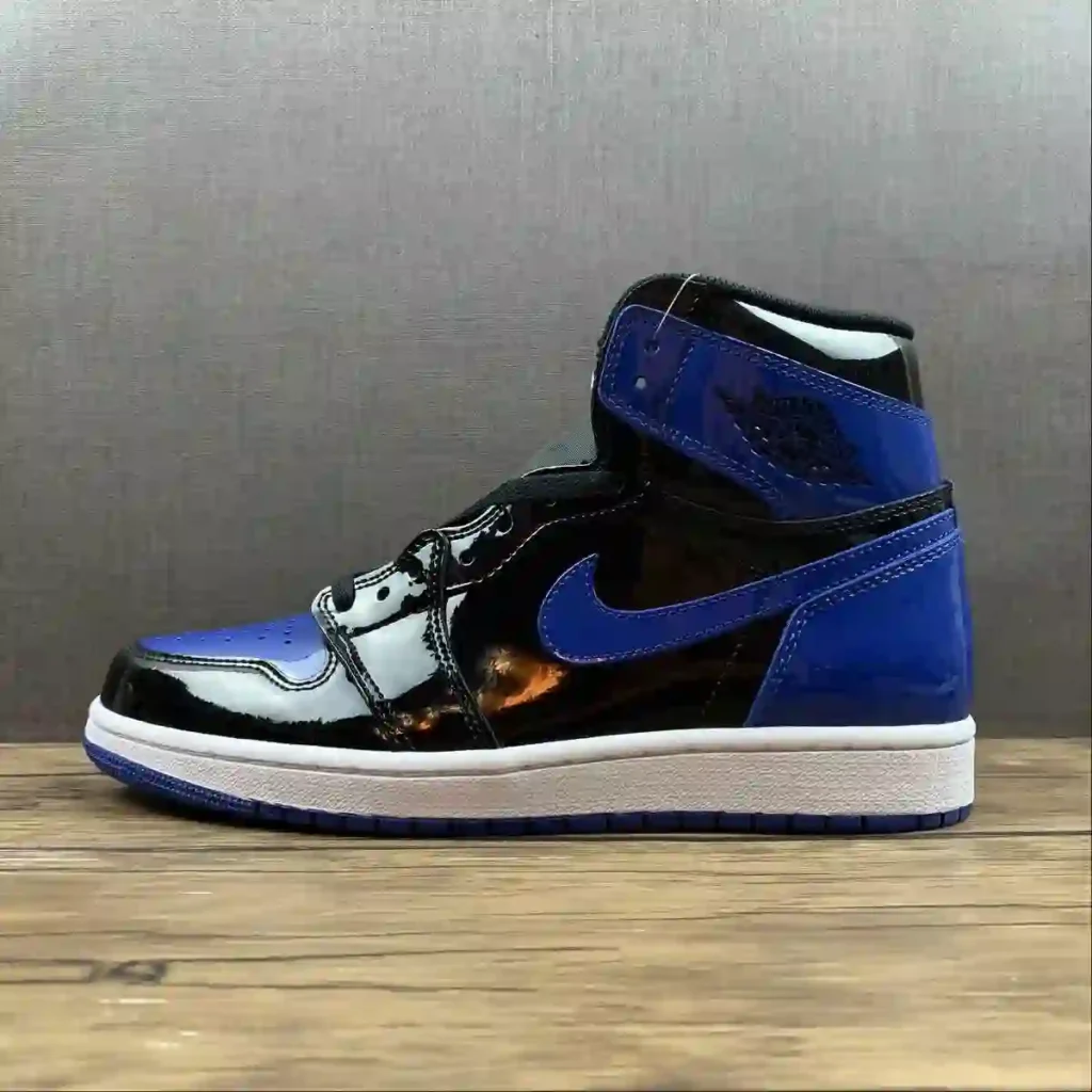 Air Jordan 1 High Patent Royal