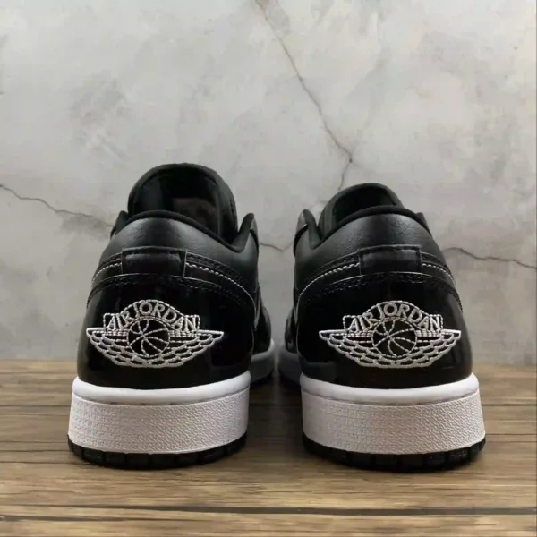 Air Jordan 1 Low Carbon Fiber