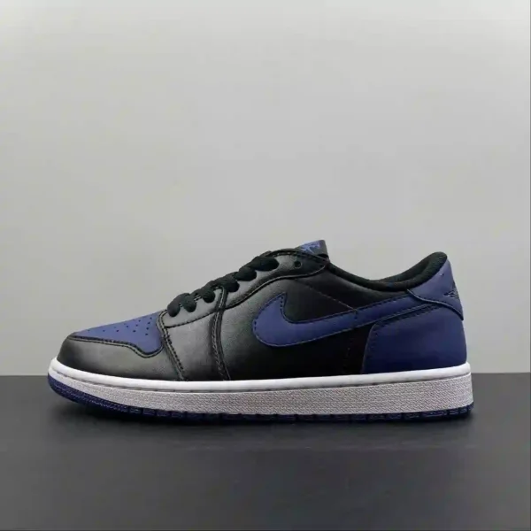 Air Jordan 1 Low Mystic Navy