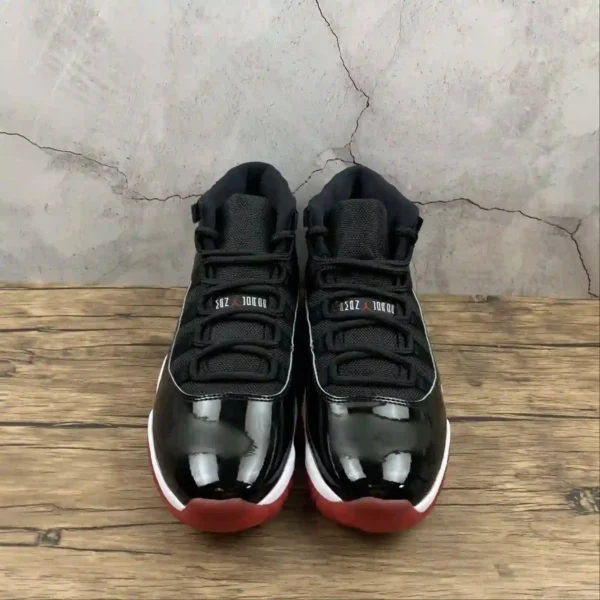 Air Jordan 11 Bred