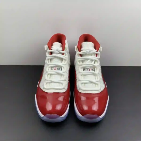 Air Jordan 11 Cherry