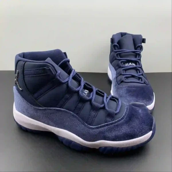 Air Jordan 11 Midnight Navy