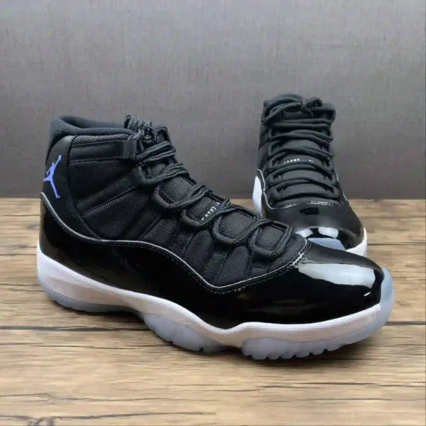 Air Jordan 11 SpaceJam