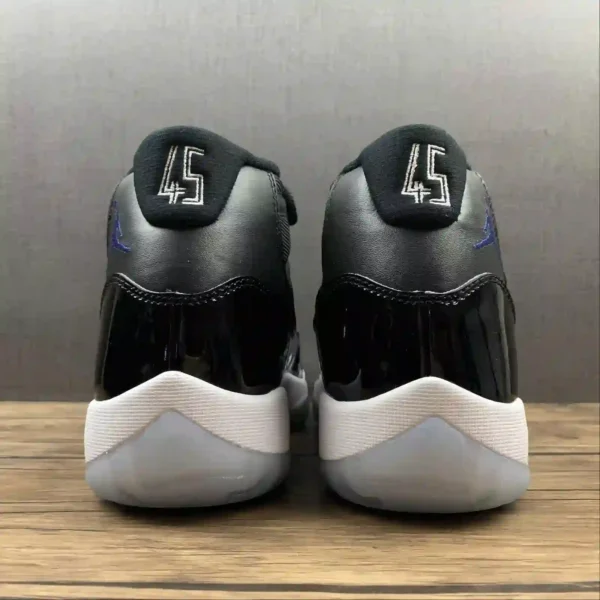 Air Jordan 11 SpaceJam