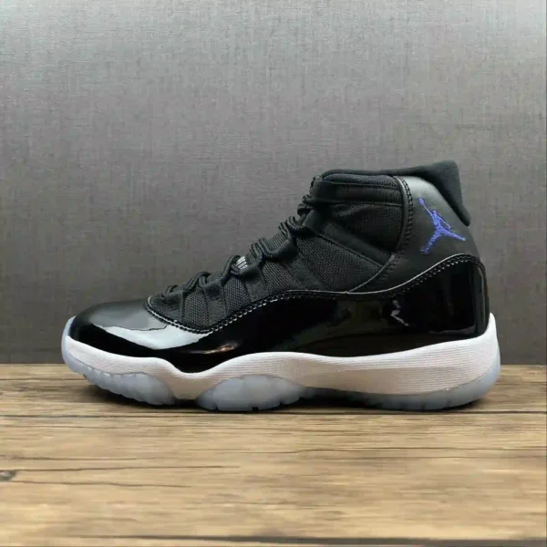 Air Jordan 11 SpaceJam