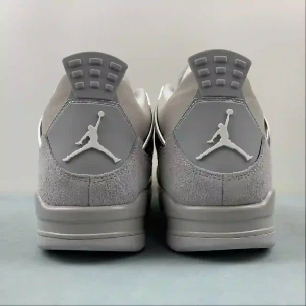 Air Jordan 4 Frozen Moments