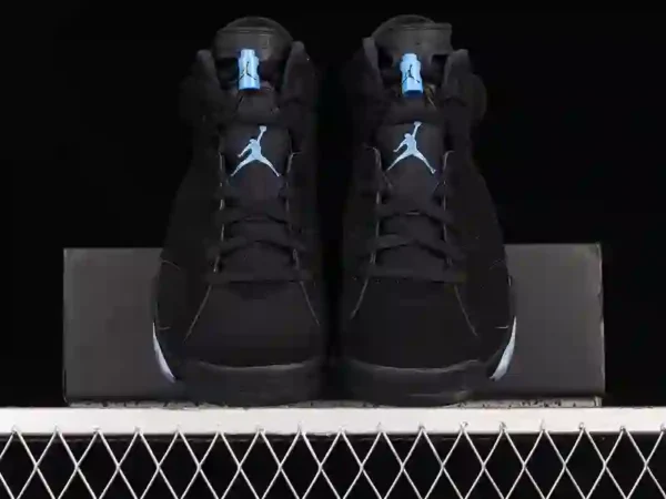 Air Jordan 6 UNC
