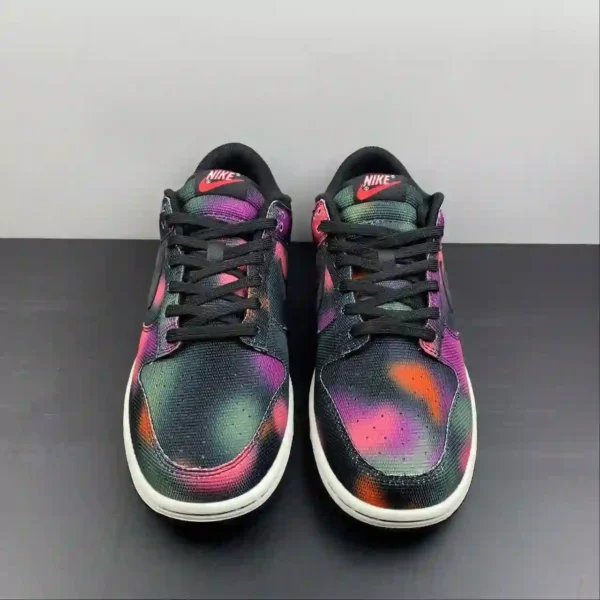 Dunk Low Graffiti Pink