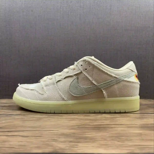 Dunk Low Mummy