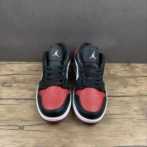 Air Jordan 1 Low Bred Toe