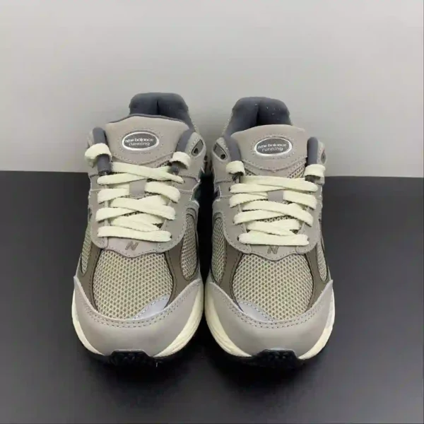 NB2002R Vintage Grey