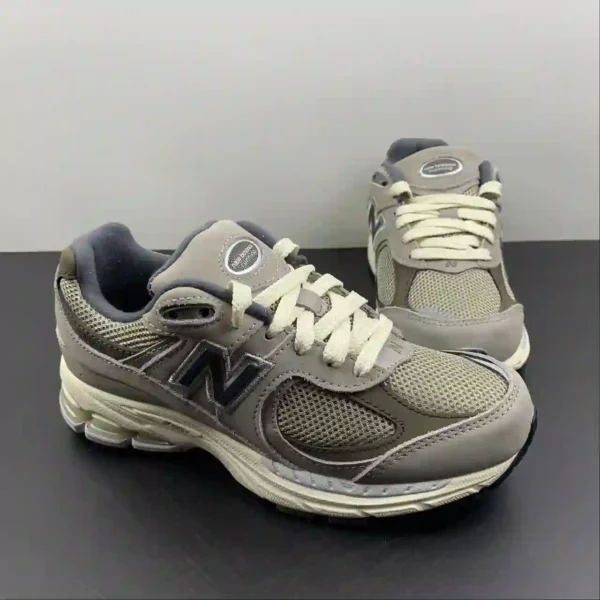 NB2002R Vintage Grey