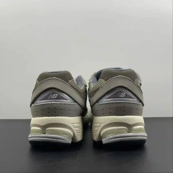 NB2002R Vintage Grey