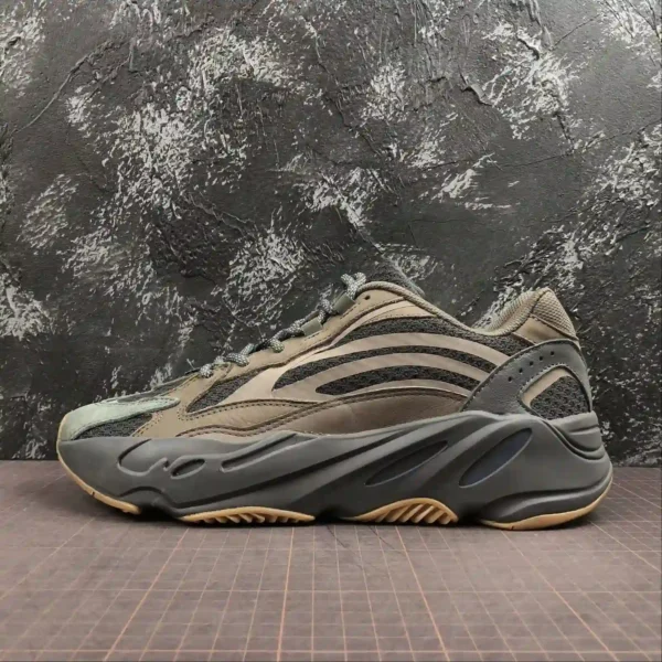 Yeezy 700 Geode