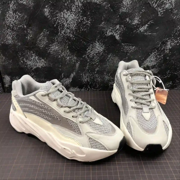 Yeezy 700 Static