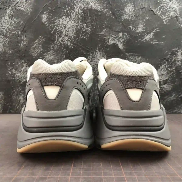 Yeezy 700 Tephra