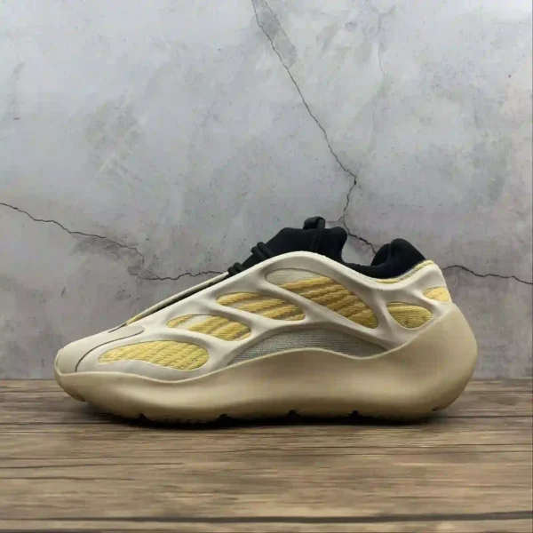 Yeezy 700 V3 Srphym