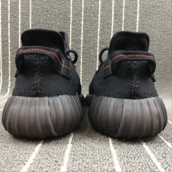 Yeezy V2 350 Bred