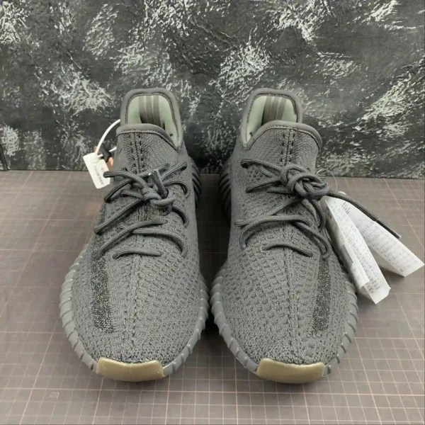 Yeezy V2 350 Cinder