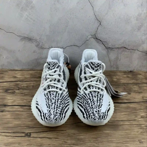 Yeezy V2 350 Zebra