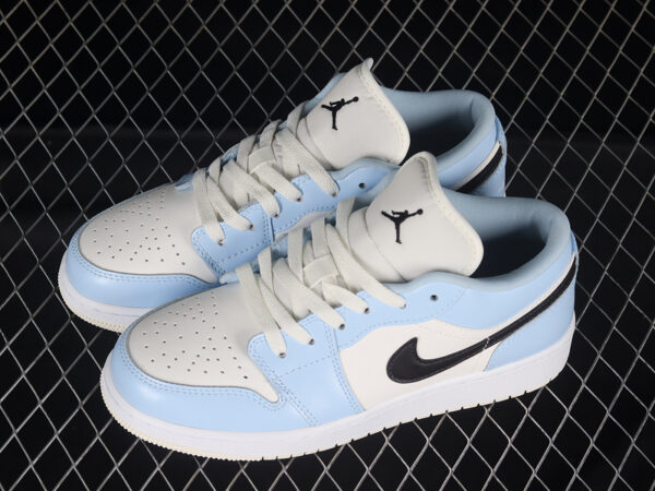 Air Jordan 1 Ice Blue